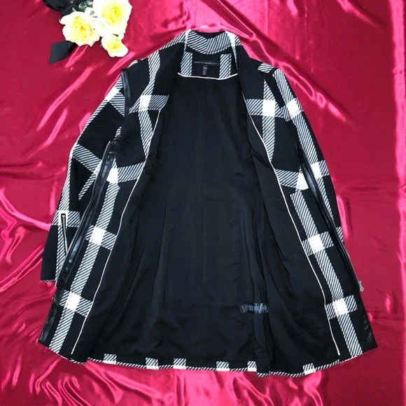 ⭐️NEW⭐️White House Black Market (WHBM) Black & White Plaid Wool Coat - Picture 7 of 9